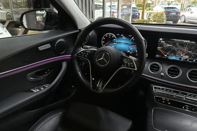 Mercedes-Benz E 400 (Clasa E) din 2023 cu 24.716 km - oferta MER196950 - foto 12