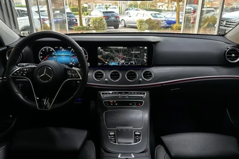 Mercedes-Benz E 400 (Clasa E) din 2023 cu 24.716 km - oferta MER196950 - foto 15