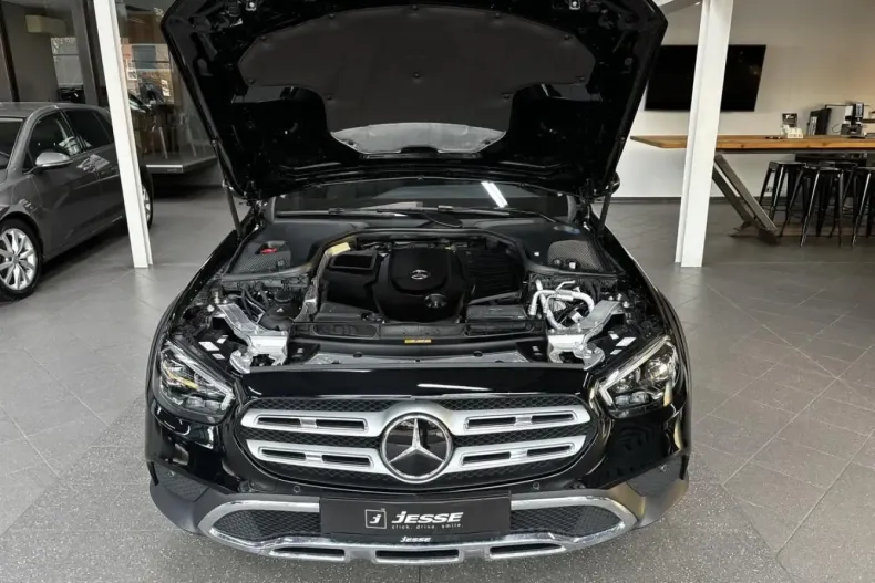 Mercedes-Benz E 400 (Clasa E) din 2023 cu 24.716 km - oferta MER196950 - foto 16