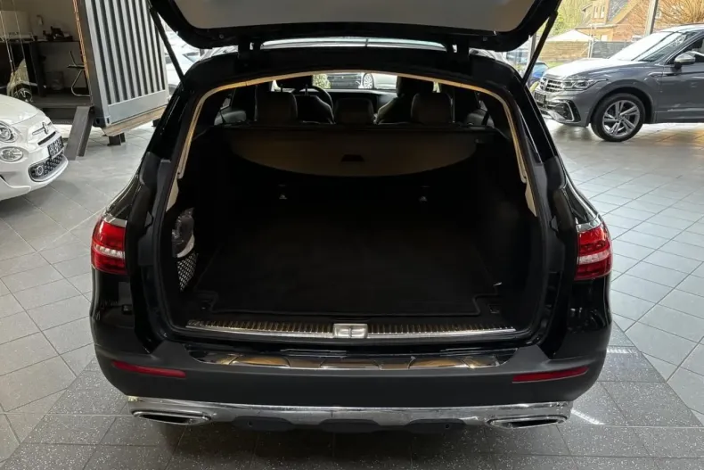 Mercedes-Benz E 400 (Clasa E) din 2023 cu 24.716 km - oferta MER196950 - foto 17