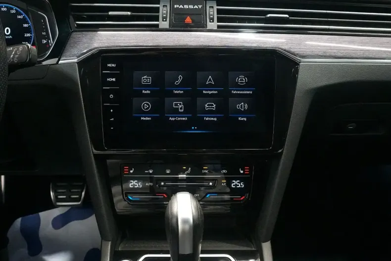 Volkswagen Passat Alltrack din 2022 cu 81.279 km - oferta VOL196951 - foto 23