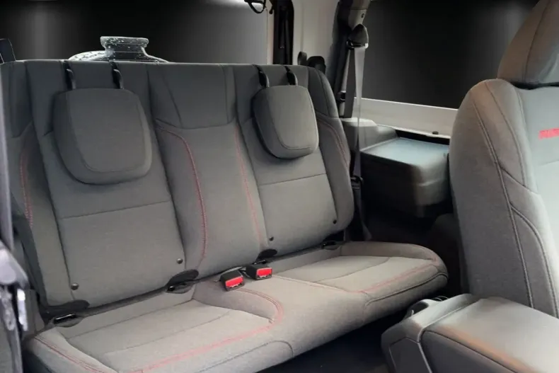 Jeep Wrangler din 2025 cu 14.990 km - oferta JEE196954 - foto 12