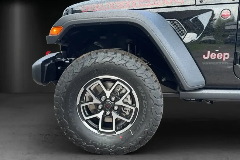 Jeep Wrangler din 2025 cu 14.990 km - oferta JEE196954 - foto 14