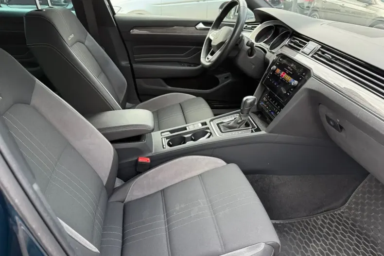Volkswagen Passat Alltrack din 2022 cu 60.500 km - oferta VOL196969 - foto 11