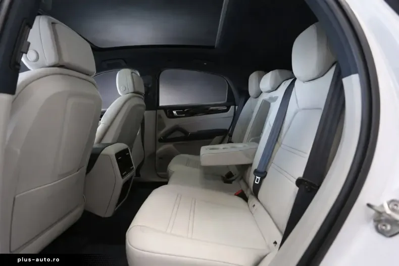 Porsche Cayenne din 2023 cu 11.074 km - oferta POR196971 - foto 11