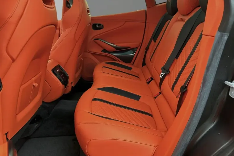 Aston Martin DBX din 2023 cu 13.000 km - oferta AST196972 - foto 18