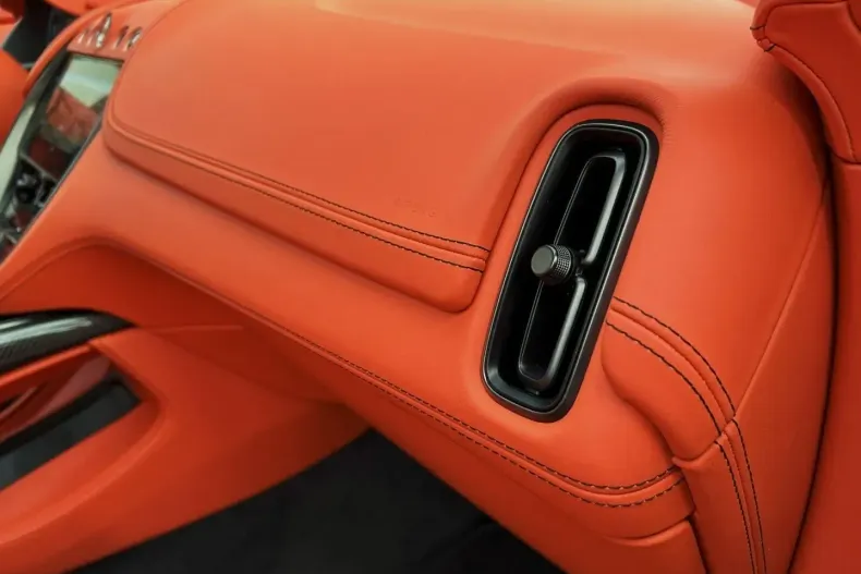 Aston Martin DBX din 2023 cu 13.000 km - oferta AST196972 - foto 29