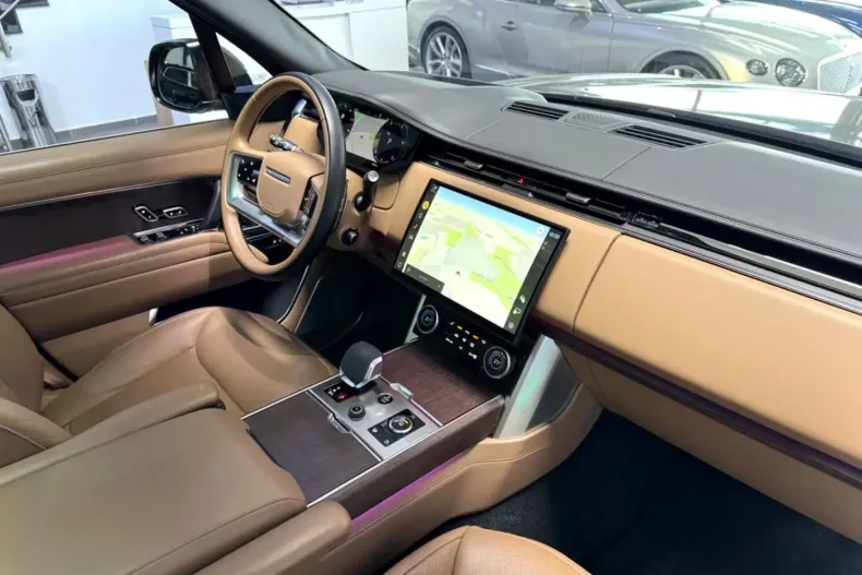 Land Rover Range Rover din 2023 cu 129.000 km - oferta LAN196977 - foto 2