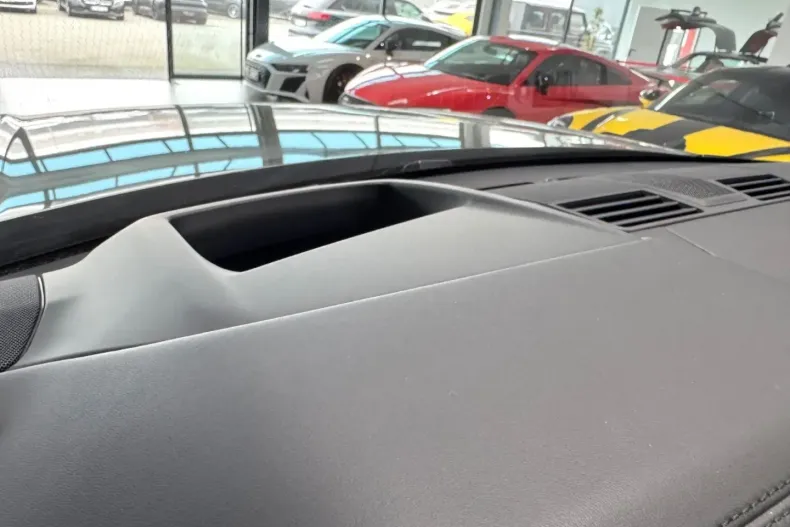 Land Rover Range Rover din 2023 cu 129.000 km - oferta LAN196977 - foto 11