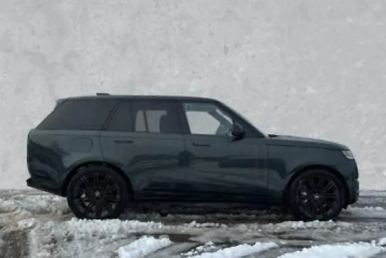 Land Rover Range Rover din 2025 cu 15.445 km - oferta LAN196985 - foto 3