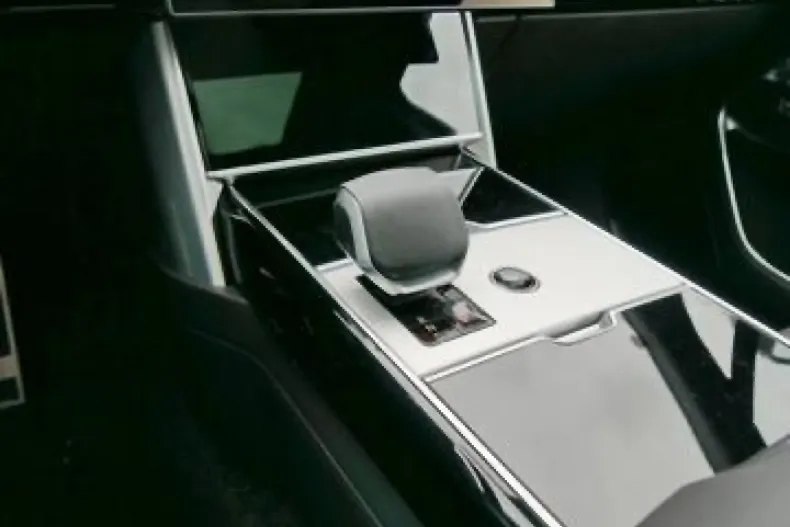 Land Rover Range Rover din 2025 cu 3.020 km - oferta LAN196989 - foto 10