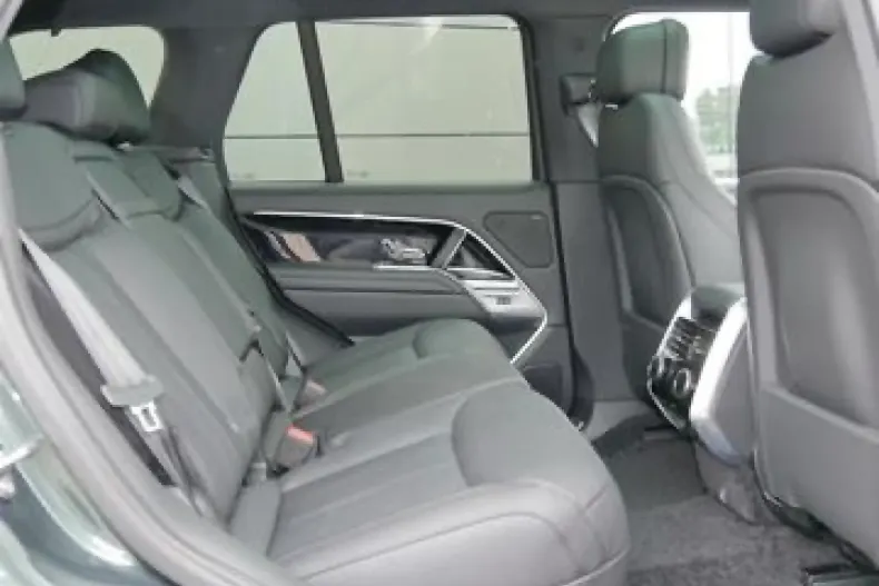 Land Rover Range Rover din 2025 cu 3.020 km - oferta LAN196989 - foto 14