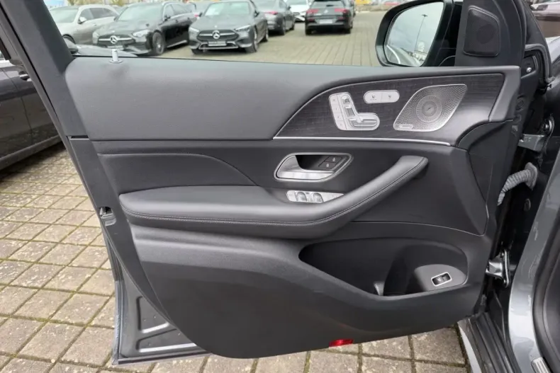 Mercedes-Benz GLE 400 (Clasa GLE) din 2024 cu 35.321 km - oferta MER196993 - foto 19