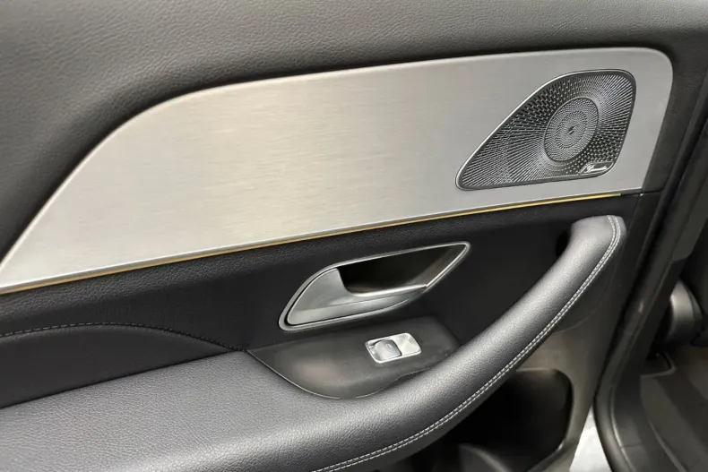 Mercedes-Benz GLE 400 (Clasa GLE) din 2024 cu 24.000 km - oferta MER197000 - foto 13