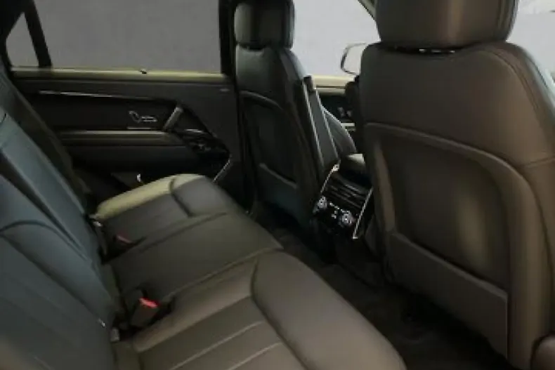 Land Rover Range Rover Sport din 2025 cu 18.606 km - oferta LAN197001 - foto 7