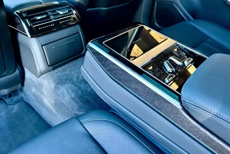 Audi A8 din 2024 cu 91.000 km - oferta AUD197016 - foto 28