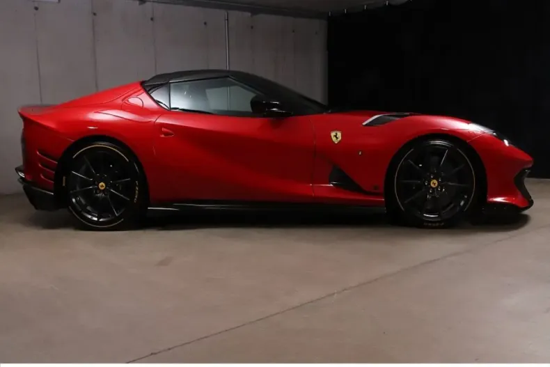 Ferrari 812 din 2024 cu 4.400 km - oferta FER197020 - foto 5
