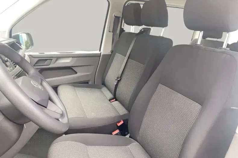 Volkswagen Multivan din 2023 cu 52.999 km - oferta VOL197043 - foto 14