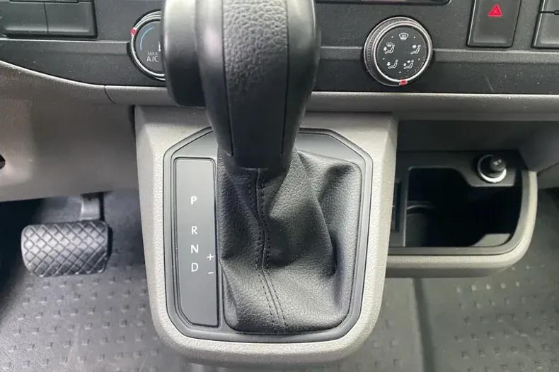 Volkswagen Multivan din 2023 cu 52.999 km - oferta VOL197043 - foto 19