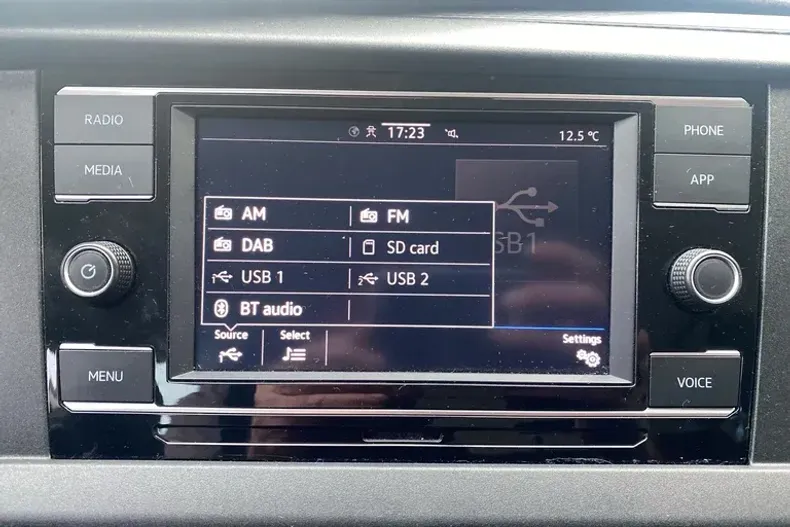 Volkswagen Multivan din 2023 cu 52.999 km - oferta VOL197043 - foto 21