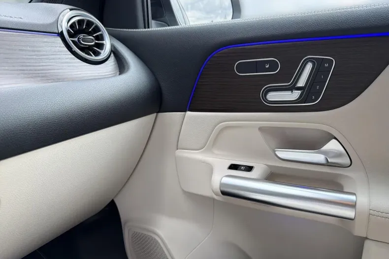 Mercedes-Benz GLA din 2023 cu 22.500 km - oferta MER197056 - foto 21