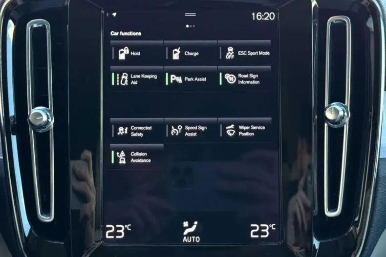 Volvo XC40 din 2021 cu 87.000 km - oferta VOL197058 - foto 25