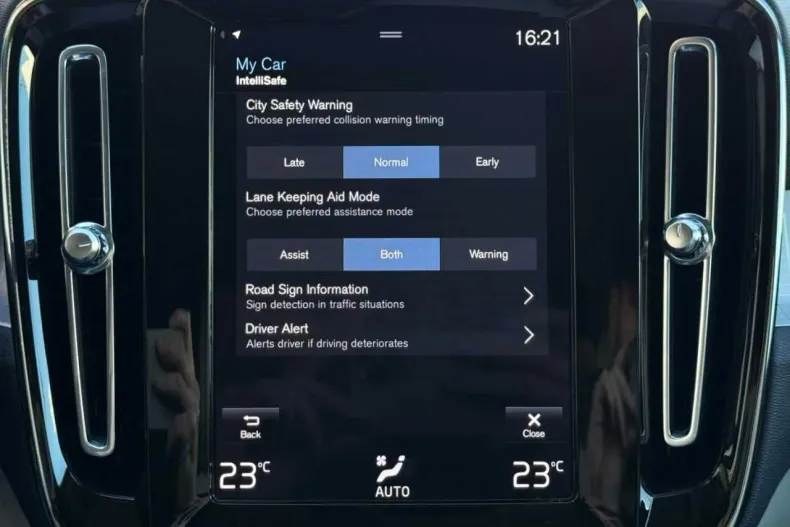 Volvo XC40 din 2021 cu 87.000 km - oferta VOL197058 - foto 28