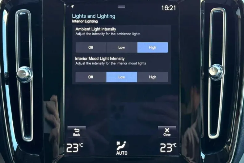 Volvo XC40 din 2021 cu 87.000 km - oferta VOL197058 - foto 30