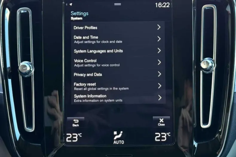 Volvo XC40 din 2021 cu 87.000 km - oferta VOL197058 - foto 39