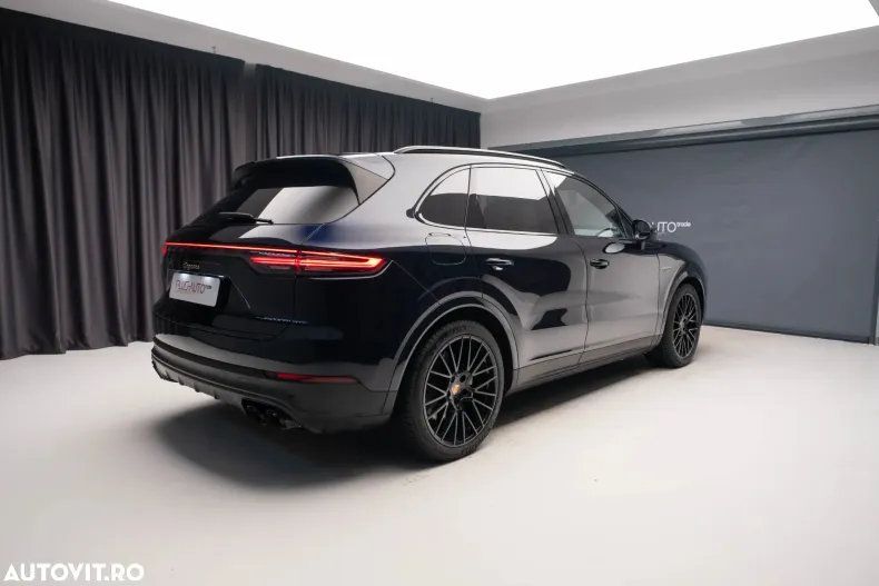 Porsche Cayenne din 2023 cu 69.600 km - oferta POR197063 - foto 2