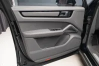Porsche Cayenne din 2023 cu 69.600 km - oferta POR197063 - foto 11
