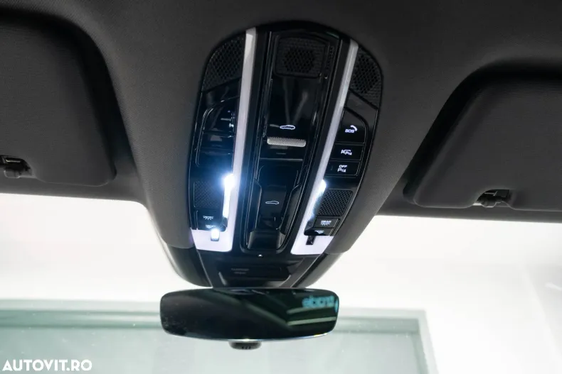 Porsche Cayenne din 2023 cu 69.600 km - oferta POR197063 - foto 16