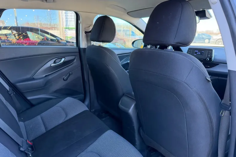 Hyundai i30 din 2022 cu 68.710 km - oferta HYU197065 - foto 13