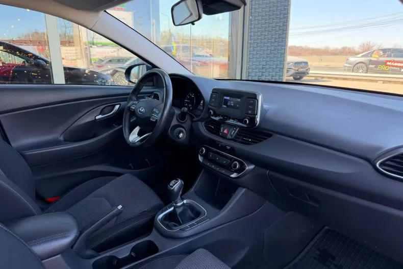 Hyundai i30 din 2022 cu 68.710 km - oferta HYU197065 - foto 14