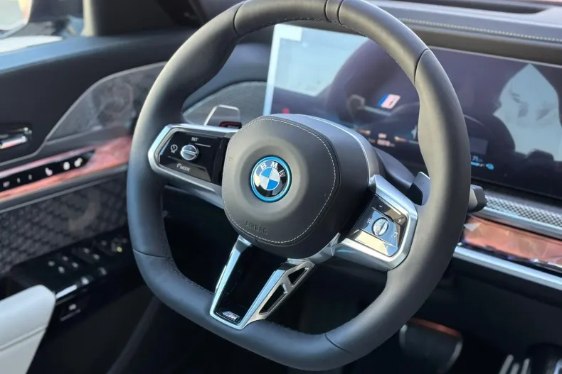 BMW 750e (Seria 7) din 2026 cu 12.000 km - oferta BMW197068 - foto 13