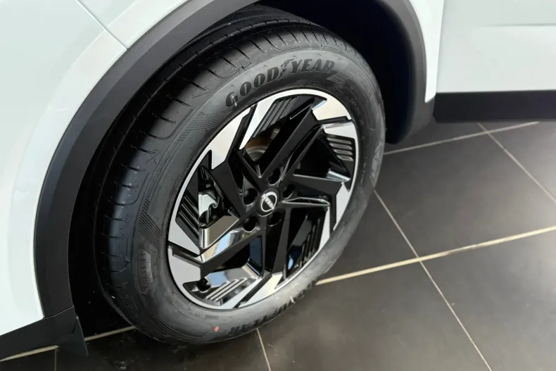 Nissan Qashqai din 2025 cu 30 km - oferta NIS197078 - foto 8
