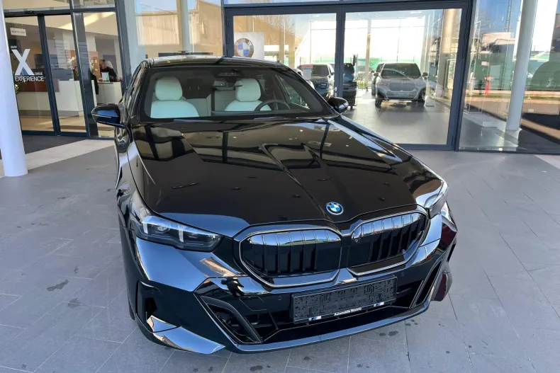 BMW 530e (Seria 5) din 2026 cu 7 km - oferta BMW197089 - foto 2