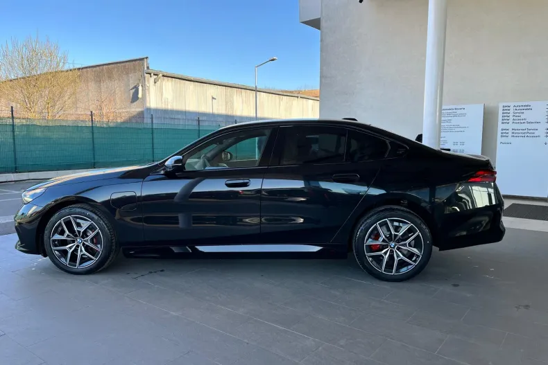BMW 530e (Seria 5) din 2026 cu 7 km - oferta BMW197089 - foto 3