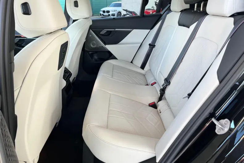 BMW 530e (Seria 5) din 2026 cu 7 km - oferta BMW197089 - foto 8