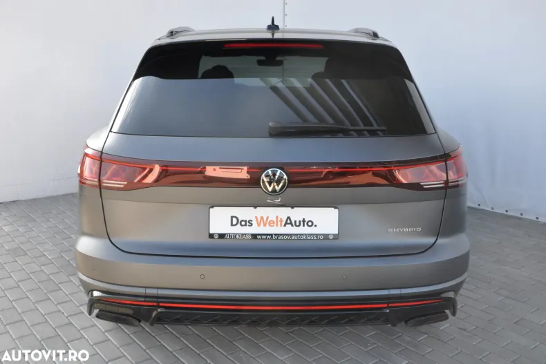 Volkswagen Touareg din 2025 cu 1.660 km - oferta VOL197094 - foto 4