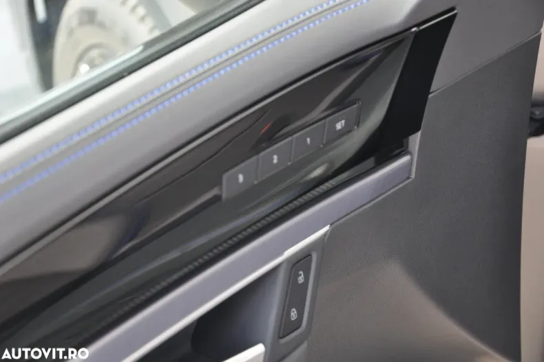 Volkswagen Touareg din 2025 cu 1.660 km - oferta VOL197094 - foto 12