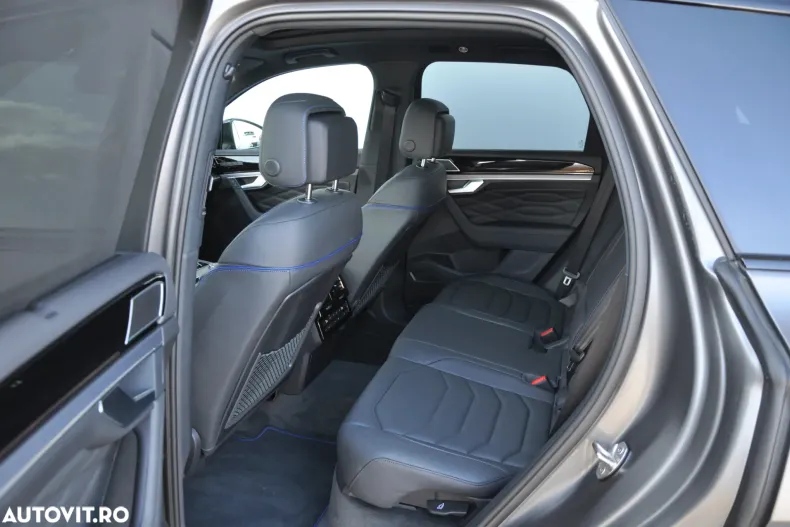 Volkswagen Touareg din 2025 cu 1.660 km - oferta VOL197094 - foto 31