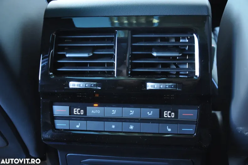 Volkswagen Touareg din 2025 cu 1.660 km - oferta VOL197094 - foto 32