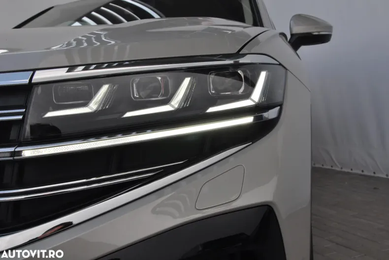 Volkswagen Touareg din 2025 cu 1.455 km - oferta VOL197095 - foto 9