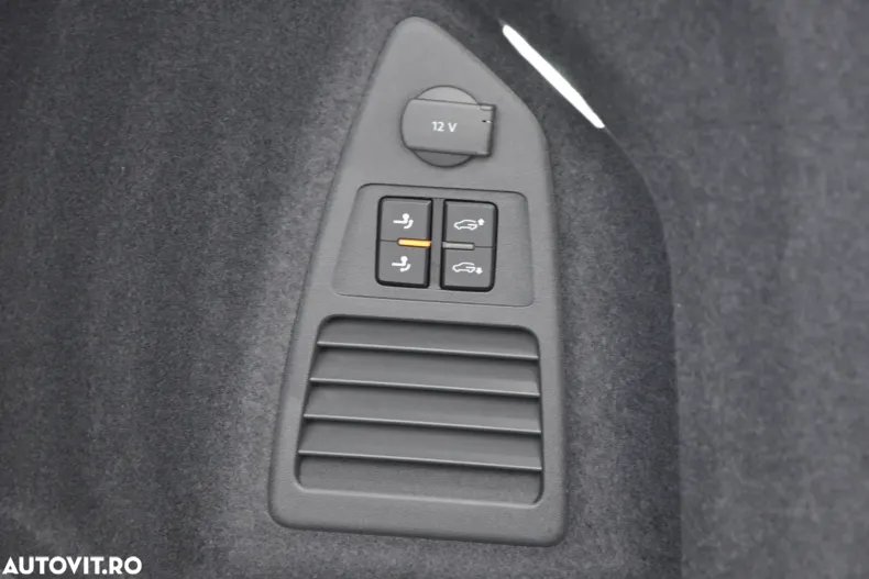 Volkswagen Touareg din 2025 cu 1.455 km - oferta VOL197095 - foto 32