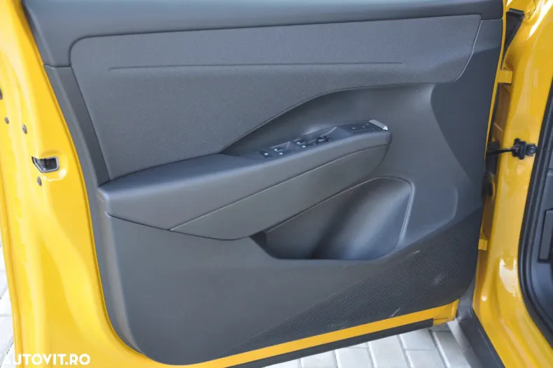 Volkswagen T-Roc din 2025 cu 4.400 km - oferta VOL197097 - foto 11