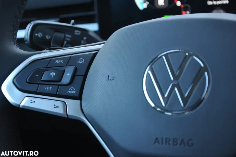 Volkswagen T-Roc din 2025 cu 4.400 km - oferta VOL197097 - foto 17