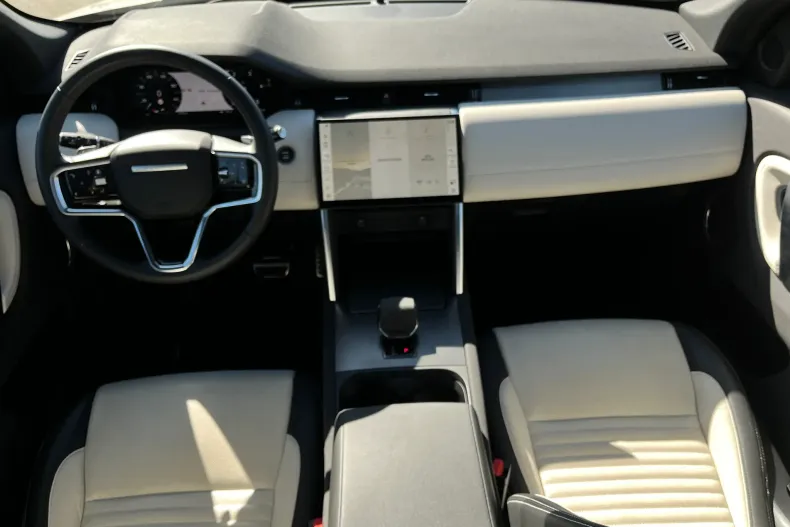 Land Rover Discovery Sport din 2024 cu 29.125 km - oferta LAN197100 - foto 13