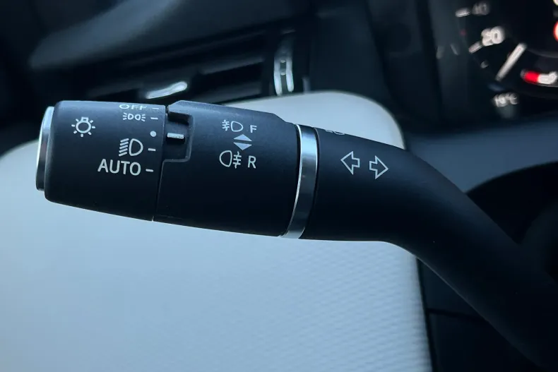 Land Rover Discovery Sport din 2024 cu 29.125 km - oferta LAN197100 - foto 19