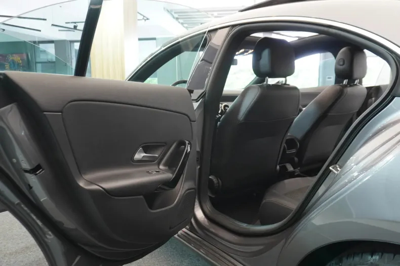 Mercedes-Benz CLA 180 (Clasa CLA) din 2020 cu 108.100 km - oferta MER197104 - foto 18